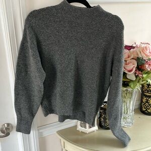 H&M grey sweater